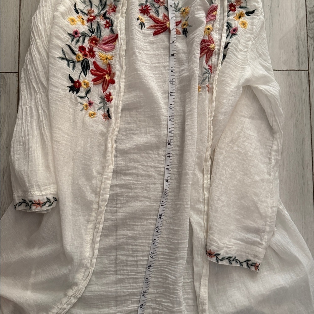 Cost Plus World Market Cream Floral Embroidered Robe Boho - Picture 7 of 10